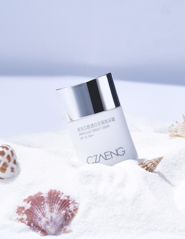  『瓷妆芯』明星热推CZAENG瓷妆芯颜防晒霜，防晒斑防晒老一网打尽