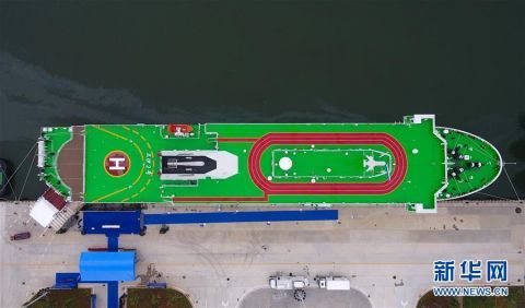 “三沙2号”交通补给船首航永兴岛