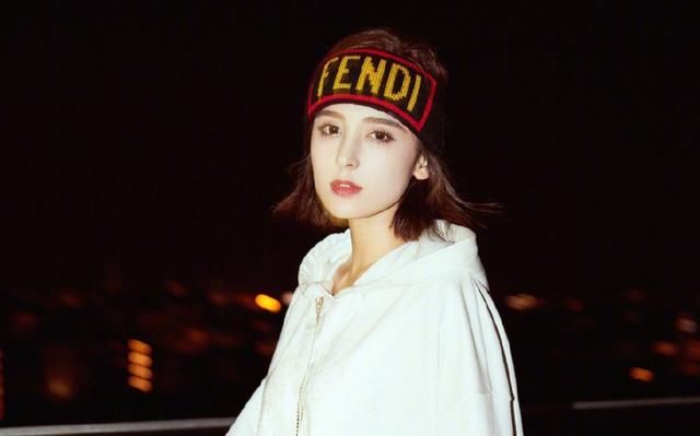 天生美貌，对自己的长相太有自信的三大星座，他们最不爱化妆