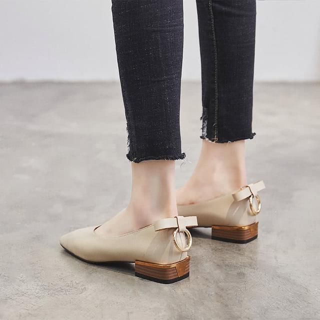 鞋控们，这都是很适合上班簇的高跟鞋哦!别说我没提醒你们!