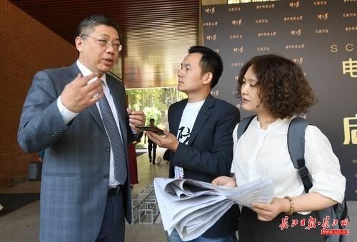  「中部崛起」知名经济学家在汉论中部崛起：武汉的带动作用将会