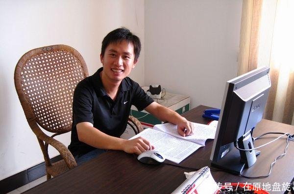 为何有的村民不赞同大学生担任村干部，村支书给出了自己的看法