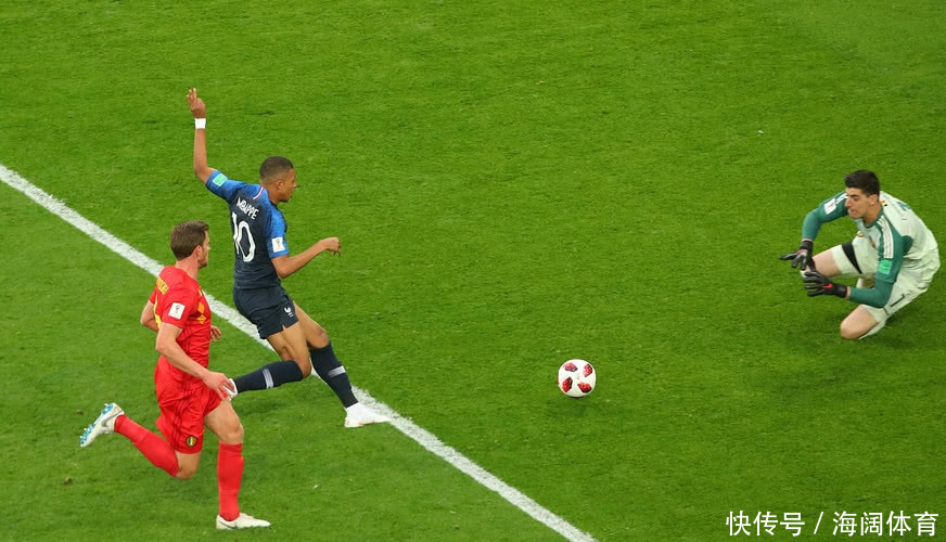 法国1-0比利时挺进决赛!姆巴佩这脚球又要让其