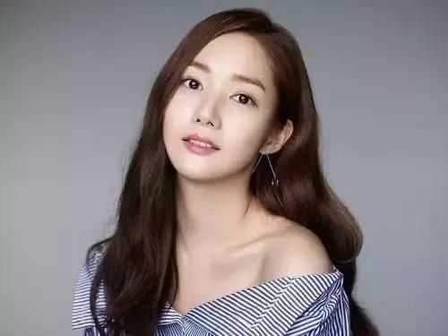 谁说整容太多脸会崩？这些明星用实力给大家辟谣！