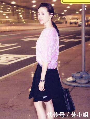 董洁真更狠的! 穿的短裤下面毛茸茸的还很紧身 网友: 离婚后什么