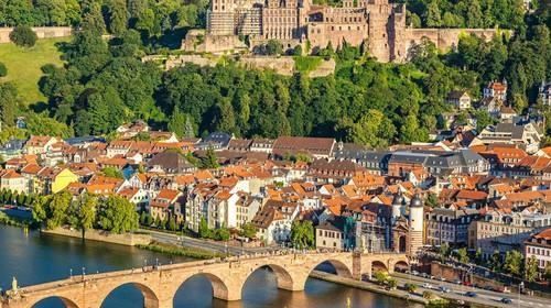  #小区#房子也是“越老越香”？这种房子可是“潜力股”，购房者