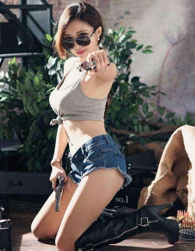 紧身裤不挑身体合适各种体型，气质优雅大方，特别漂亮！