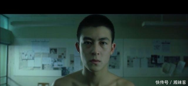  『颜值』陈冠希为何有“合影杀手”之称？网友：看到他16岁的照片就懂了