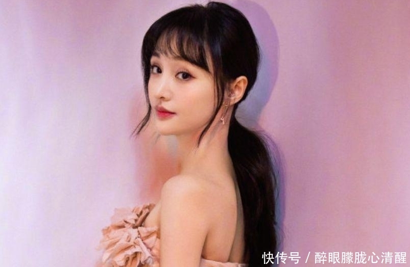 王子文和郑爽的照片