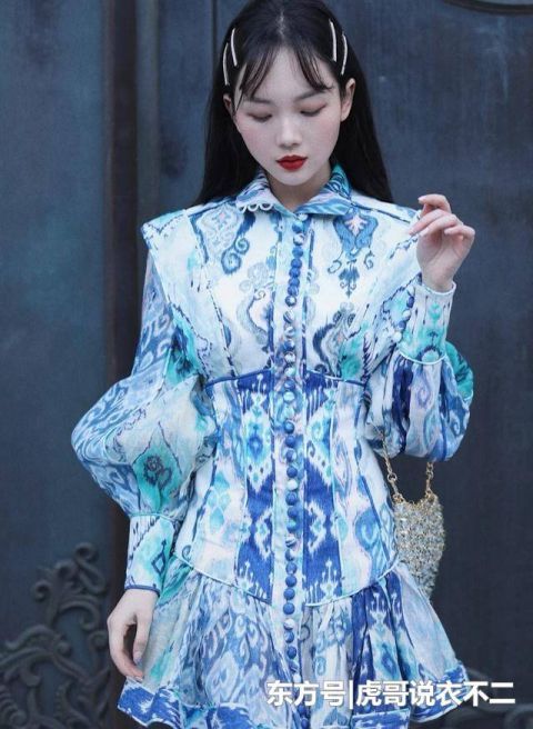 「穿到身上」想要温柔有气质?又显高又显瘦?复古风的小裙子了解一下