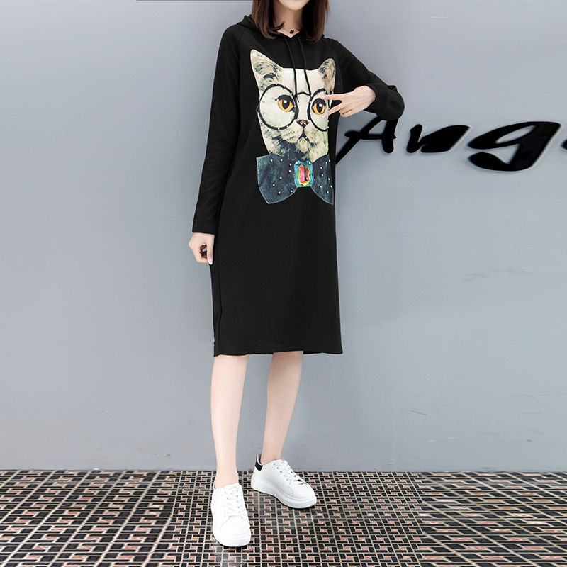 有一种裙，叫“卫衣裙”，上身确实美腻时髦，穿上超舒服