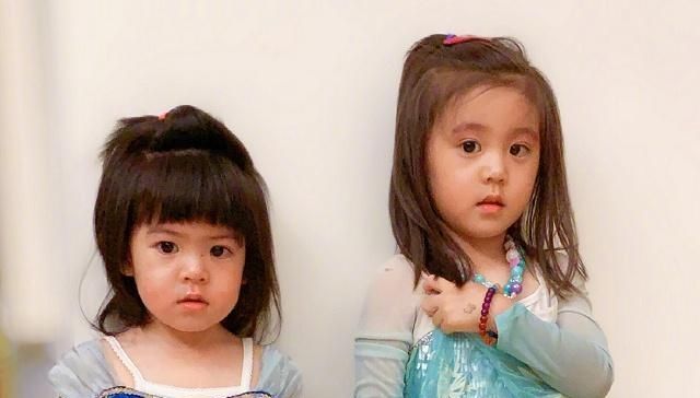  『黄磊』原以为长大的咘咘够美了，看到黄磊小女儿，才懂啥叫“神颜”