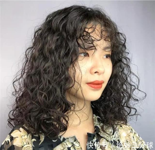 『女人』女人不管多大年纪,这4种“发型”再流行也别剪,丑得像杀马特!