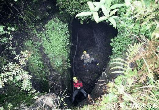 史上唯一住人的地质漏斗，深度达900米，村民叮嘱：夜晚不要出门