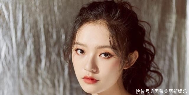  好看的女生：判断一个女生的颜值高低需要哪些技巧？教你一招鉴定女生颜值