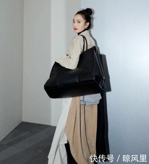 【鞋加层】她是“韩商言”绯闻女友,穿匡威怕撞鞋加层鞋底,没想到潮翻天!