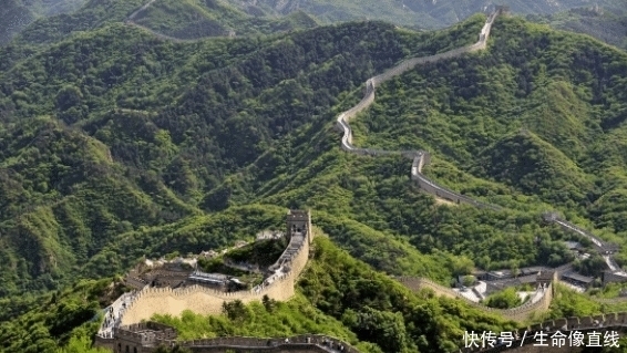 万里长城尽头直插在大海中,老外看后不禁感叹:中国古人太聪明了