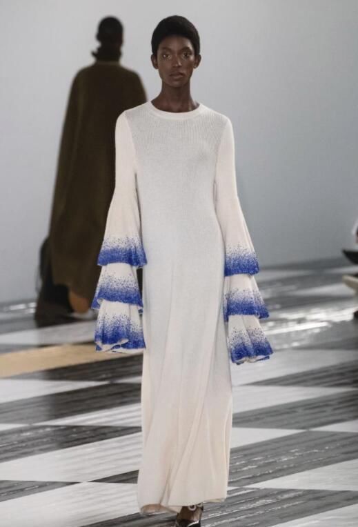  #女装#LOEWE罗意威2020秋冬女装，一场关于游乐的时尚秀