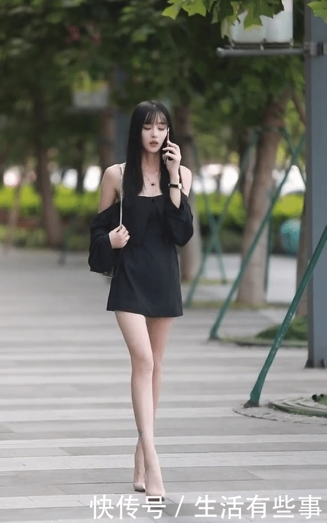  【边打电话】黑色连衣裙美女, 这长腿也太吸睛了!