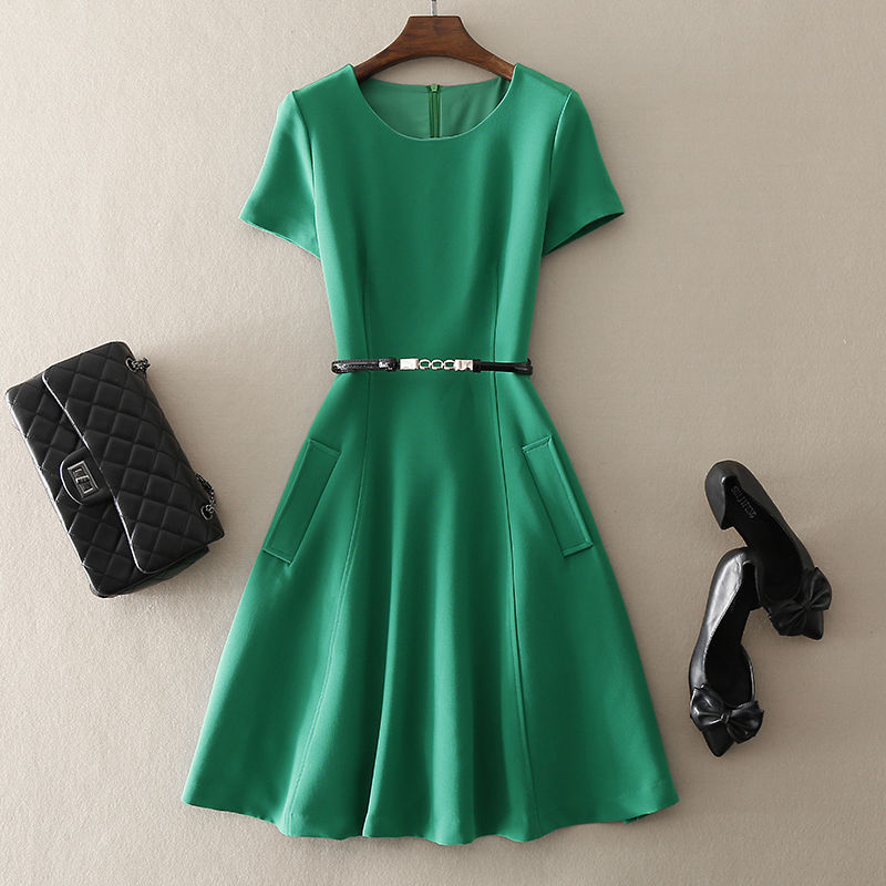 太美了!今夏特别流行的”收腰“连衣裙，出门凉爽又吸睛