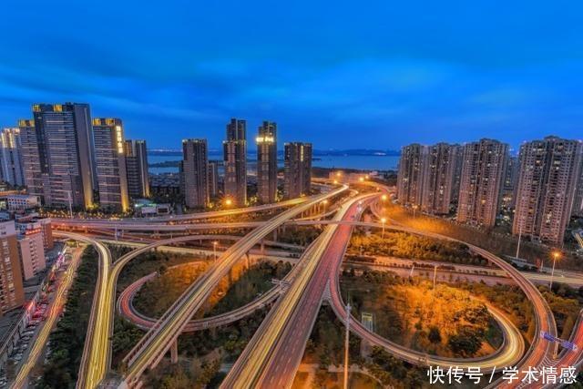 中国唯一一座整体搬迁的城市，盛产美女，现如今成为特大城市