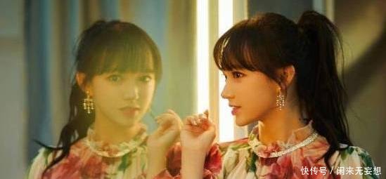 26岁的热巴和20岁的程潇撞衫，网友程潇要挤炸胸围了