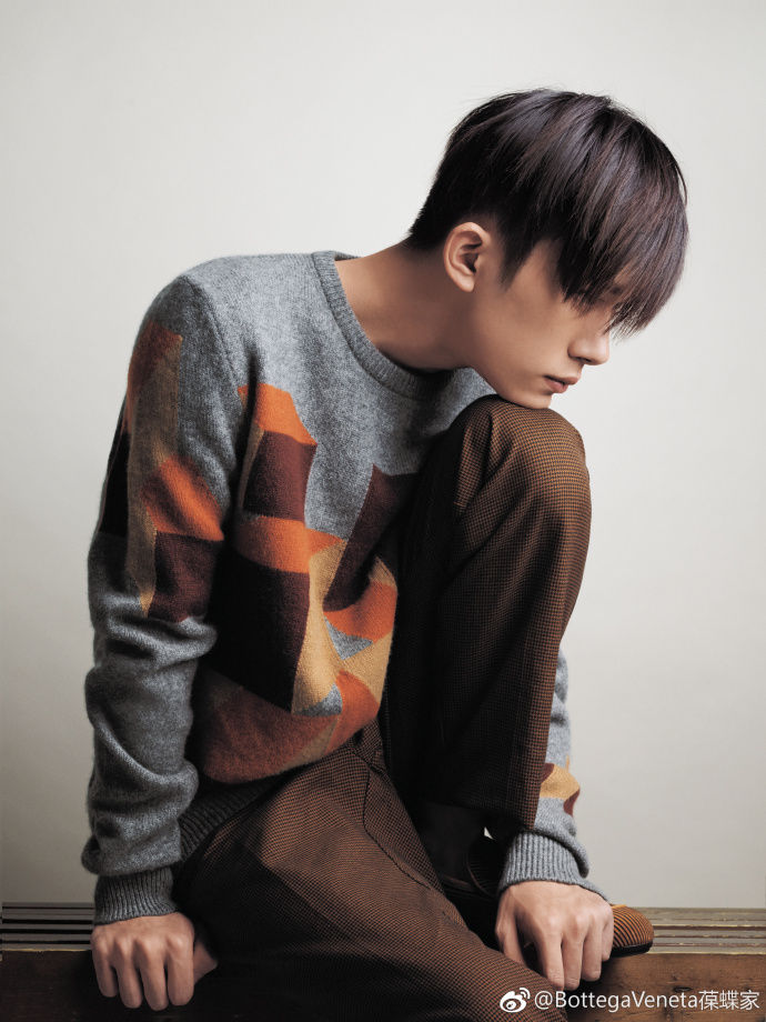 易烊千玺成为Bottega Veneta代言人,亚太区首位代言人!