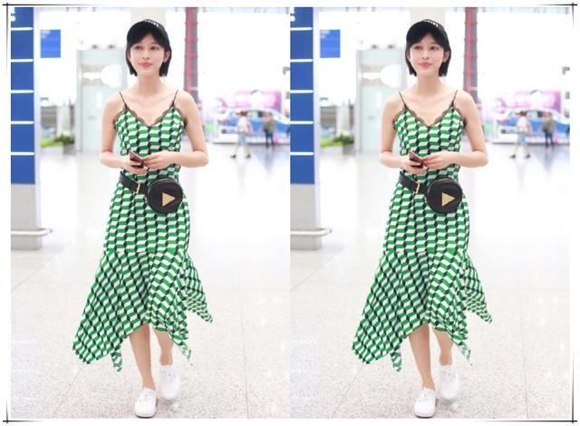 张俪这身吊带裙真是辣眼睛，蕾丝封边像长满胸毛，网友:真敢穿