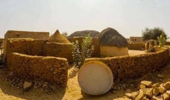 沙漠里最“奇怪”的村庄,日落后就找不到它,至今未解开谜团