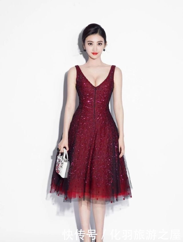 30岁的刘诗诗和29岁的景甜，是气质差还是衣品差呢