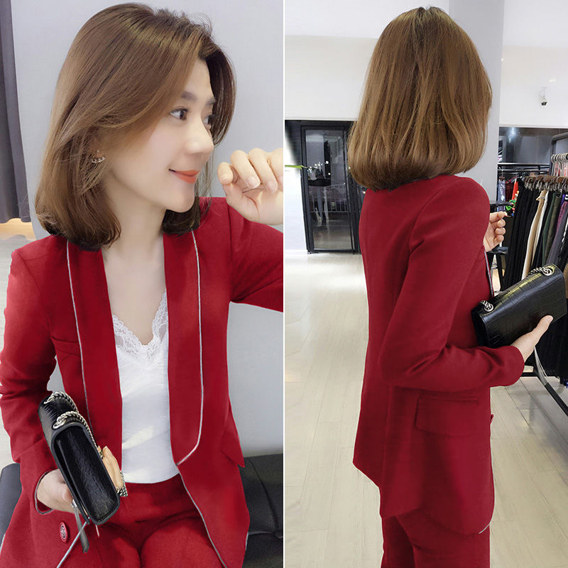 九月发现一种女装:叫西装上下套，比旗袍张扬、比连衣裙时髦干练