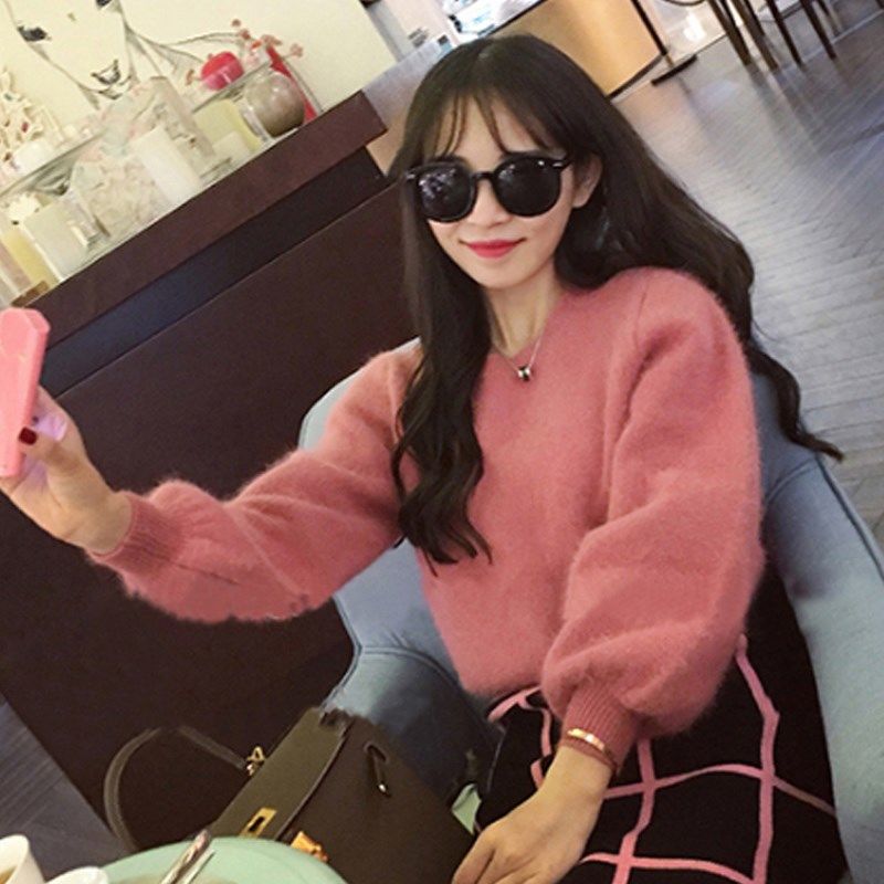 别再乱穿了!今秋流行:毛衣+套裙，分分钟变女神，太美了