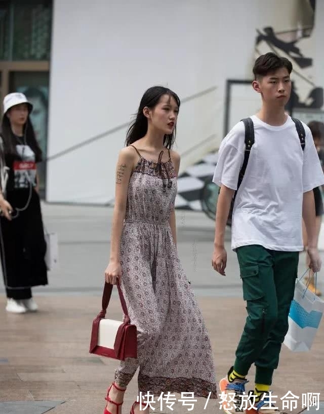 『身上穿着』春夏之际,高跟鞋搭配短裤出街,绝对让你成为最靓的妞