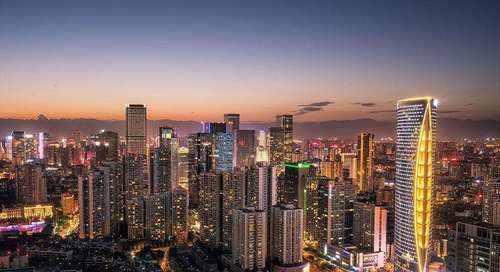 中国最幸福城市：GDP10年增长了1万亿，如今GDP比省内第二高万亿