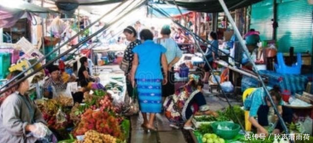 第一个对中国免签的国家,街上的中文随处可见,物价低到令人眼馋