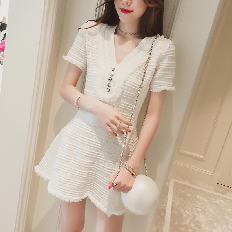 新出的一款“高高裙”,妩媚有女人味,还显腿长,适合小个子MM