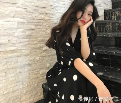 漂亮|女人不漂亮可以,但必须要有气质!这4款连衣裙:满足你的要求