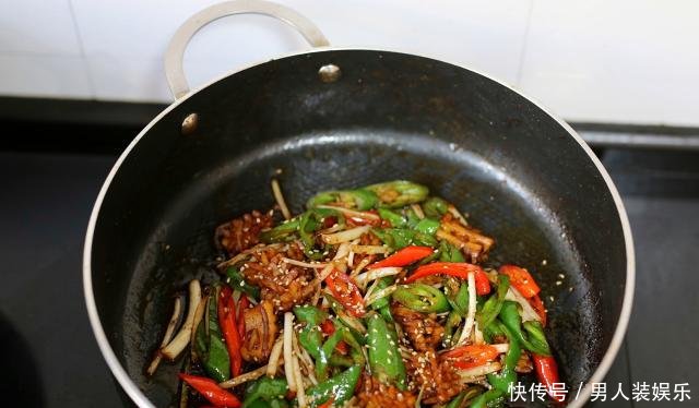  「鱿鱼花」冬日进补，吃鸡鸭猪肉不如吃它，20块1斤，鲜嫩美味，老少皆宜