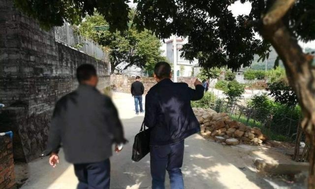  「农民朋友」注意了！农村宅基地出现新政策，“一转一买二退”