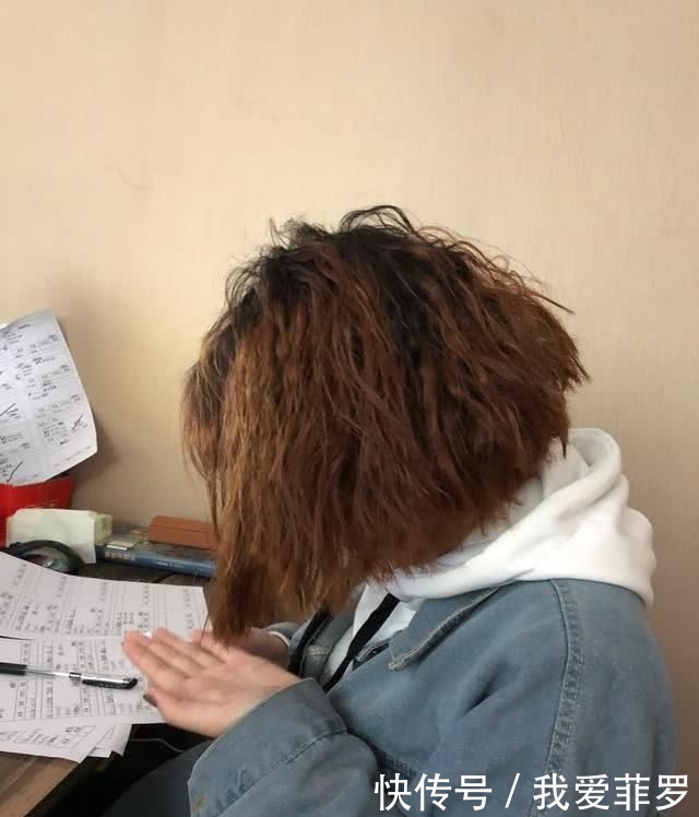  大妈■卷发太土像大妈？推荐给你4种减龄妙招，让你美到没朋友