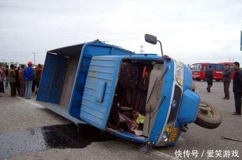 专家建议禁止农用车上路，原因是安全没保证，农民反问让专家沉默