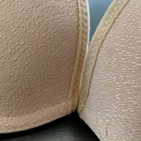 去了趟香港，看到新鲜出炉的文胸，那个柔软，那个舒服，难以忘怀