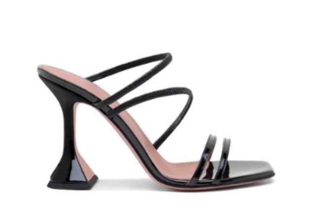  展现@经典尖头细跟单鞋,高跟鞋展现女人魅力气场