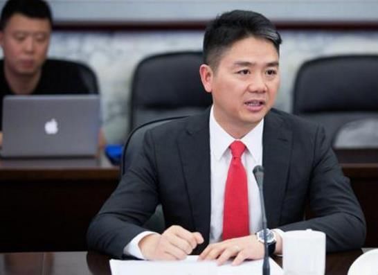 京东东哥案辟谣：网红实属过分，网友：凤姐竟从中作梗！