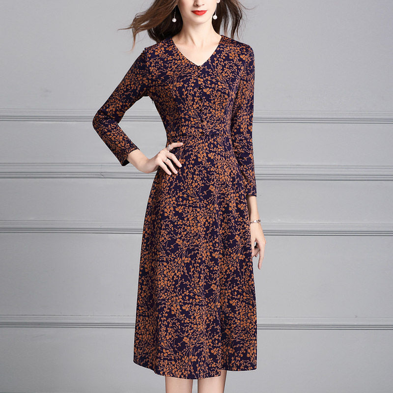 头回见如此时髦的棉麻秋裙，尤其适合36-59岁穿，时尚又美嫩