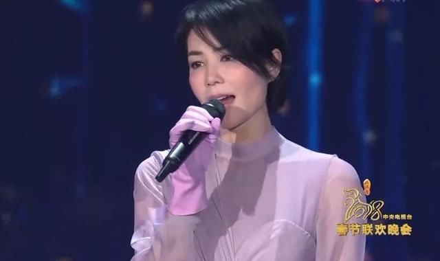 20年为什么王菲只钟情这款唇色？化妆师道出机密……