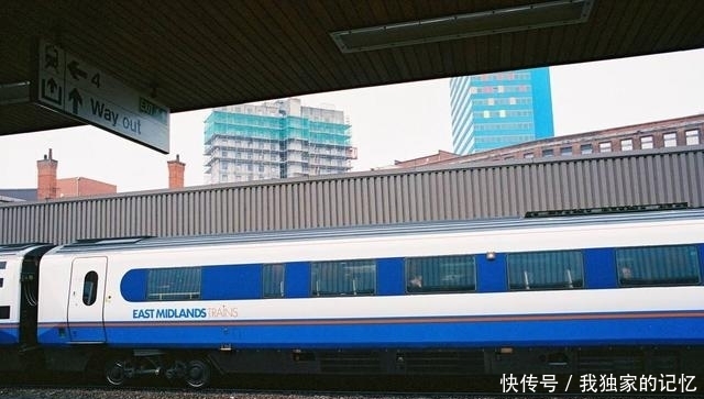  【全车】国内最特殊的火车之一，不仅全车都是卧铺，而且中途不