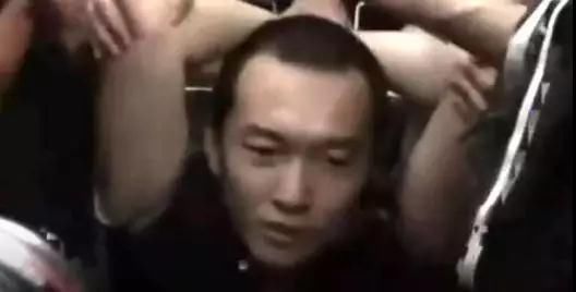 环球网凌晨发声:”我支持香港警察，你们可以打我了!”