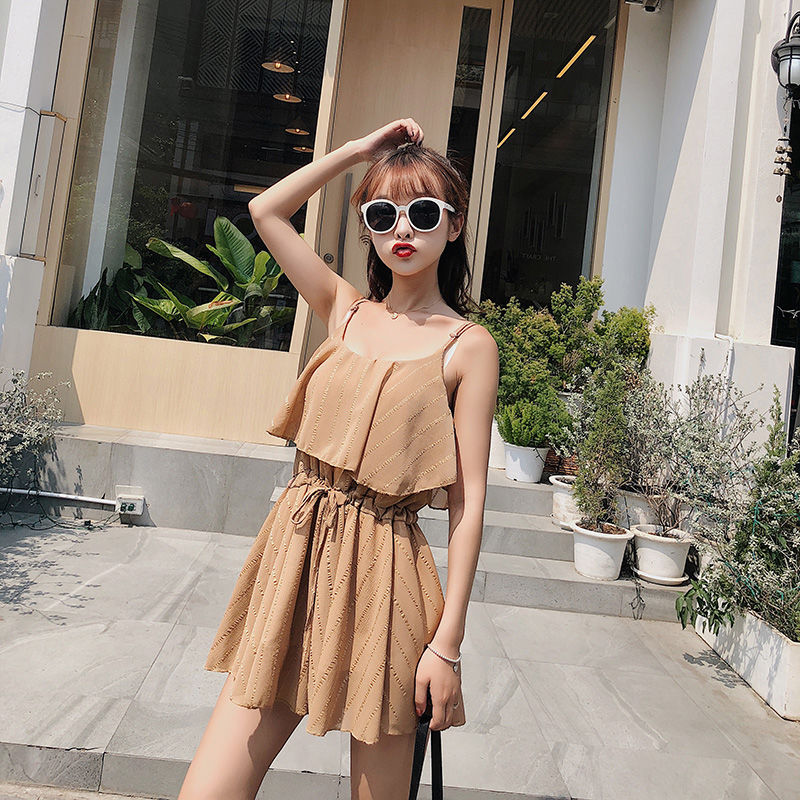 比裙子还要清爽时髦的连体短裤，收腰提臀，尽显曲线美，动心