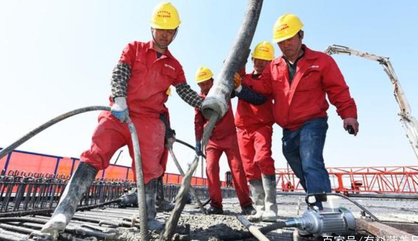 农村自建房，混凝土最快几天可以“拆模板”，现场怎么判断？该看